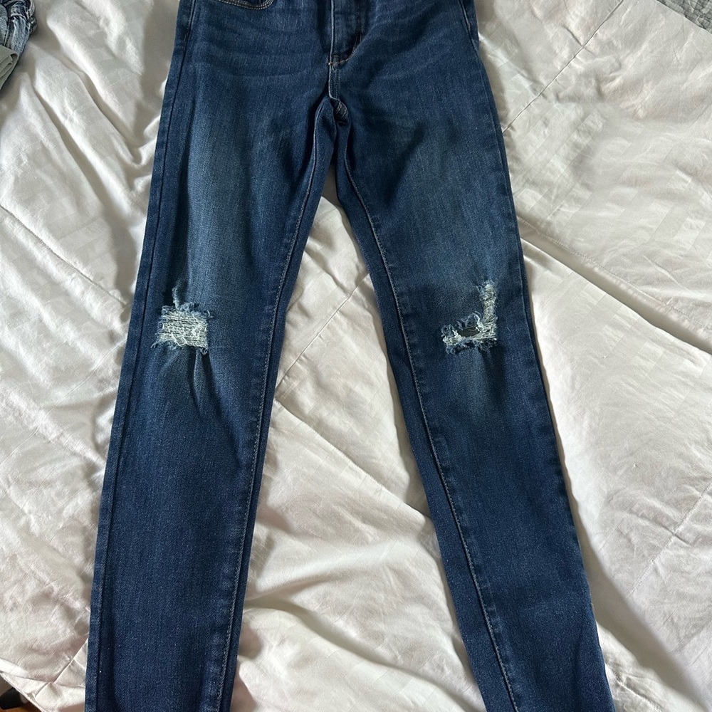 Old Navy Blue Classic Jeans Versatile Style